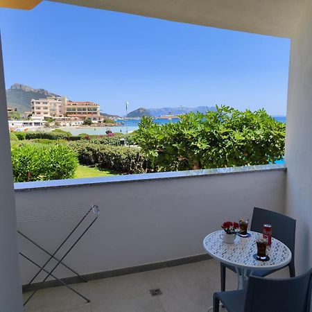 Rooms, Affittacamere Maksim Golfo Aranci Exterior foto