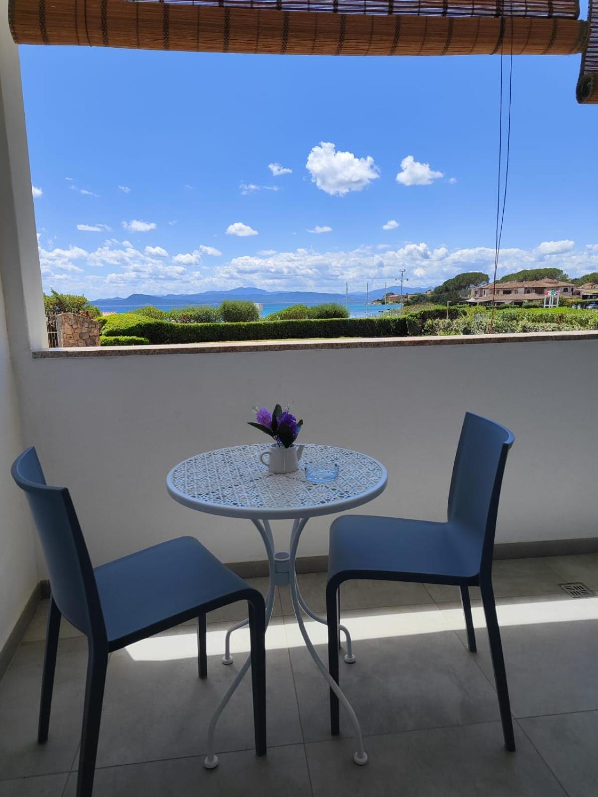 Rooms, Affittacamere Maksim Golfo Aranci Exterior foto
