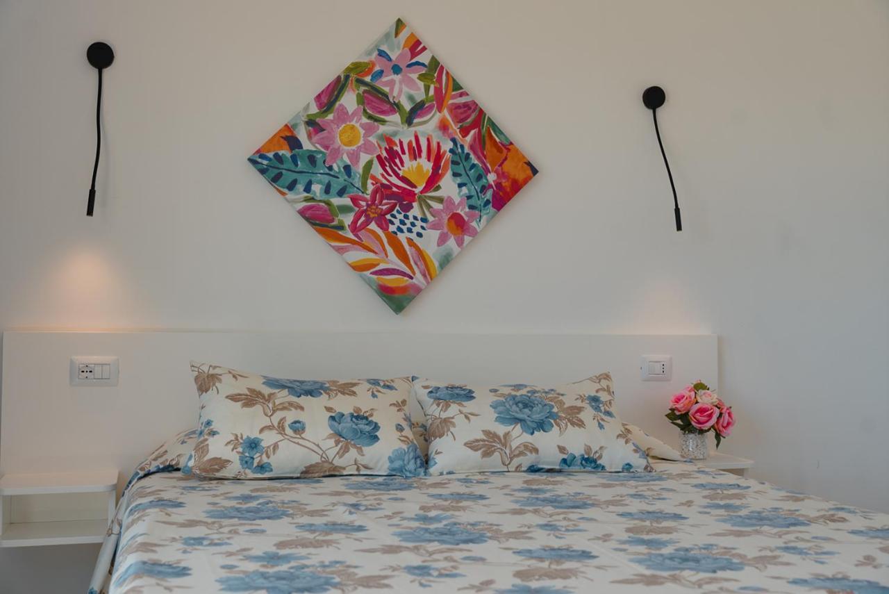 Rooms, Affittacamere Maksim Golfo Aranci Exterior foto